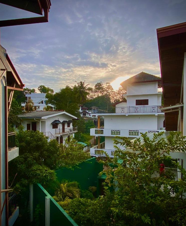 Nirosha Guest House Galle Exterior photo
